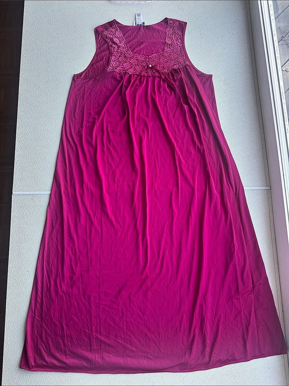 Vanity Fair Fuchsia Pink Nylon Lace Maxi Nightgown Large Romantic Vintage